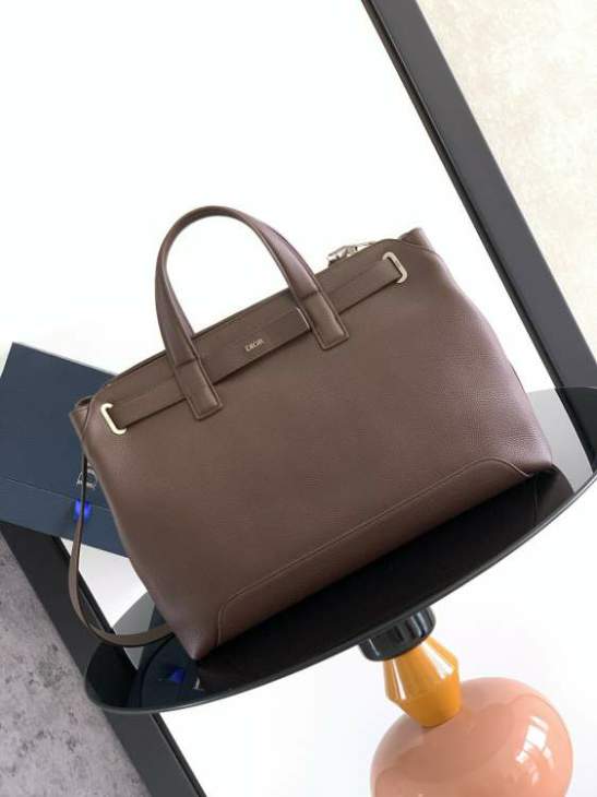 Picture of Dior Handbags _SKUfw239224180fw